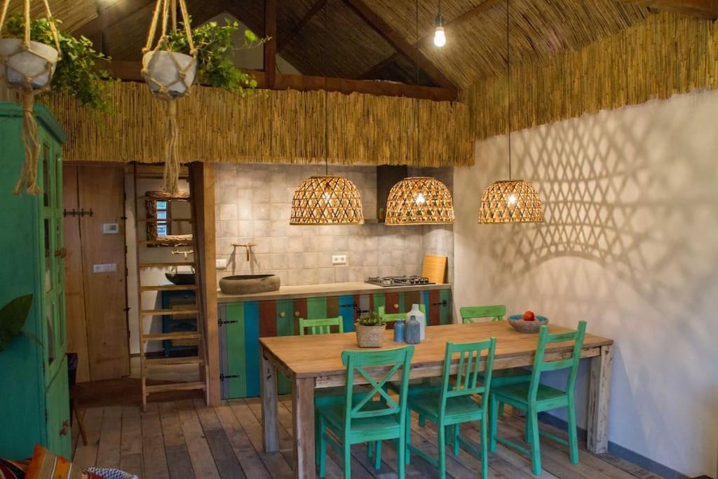 Balistyle Guesthouse Incl Hottub Near Amsterdam And Haarlem เวลเซน-เซิด ภายนอก รูปภาพ