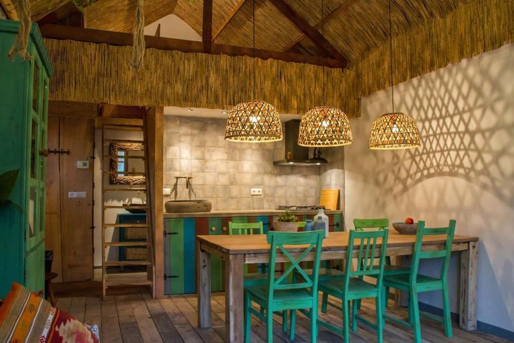 Balistyle Guesthouse Incl Hottub Near Amsterdam And Haarlem เวลเซน-เซิด ภายนอก รูปภาพ