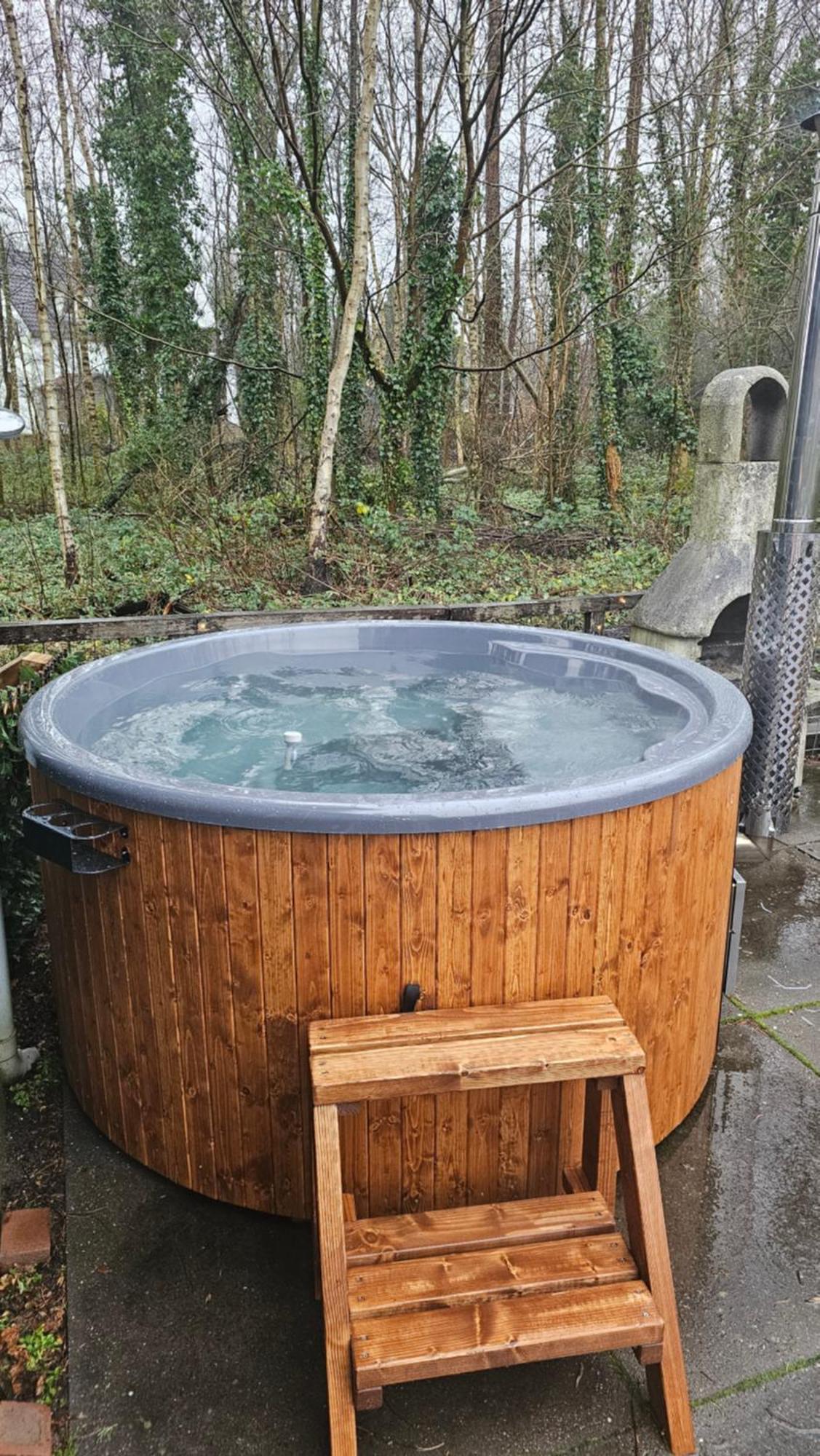 Balistyle Guesthouse Incl Hottub Near Amsterdam And Haarlem เวลเซน-เซิด ภายนอก รูปภาพ